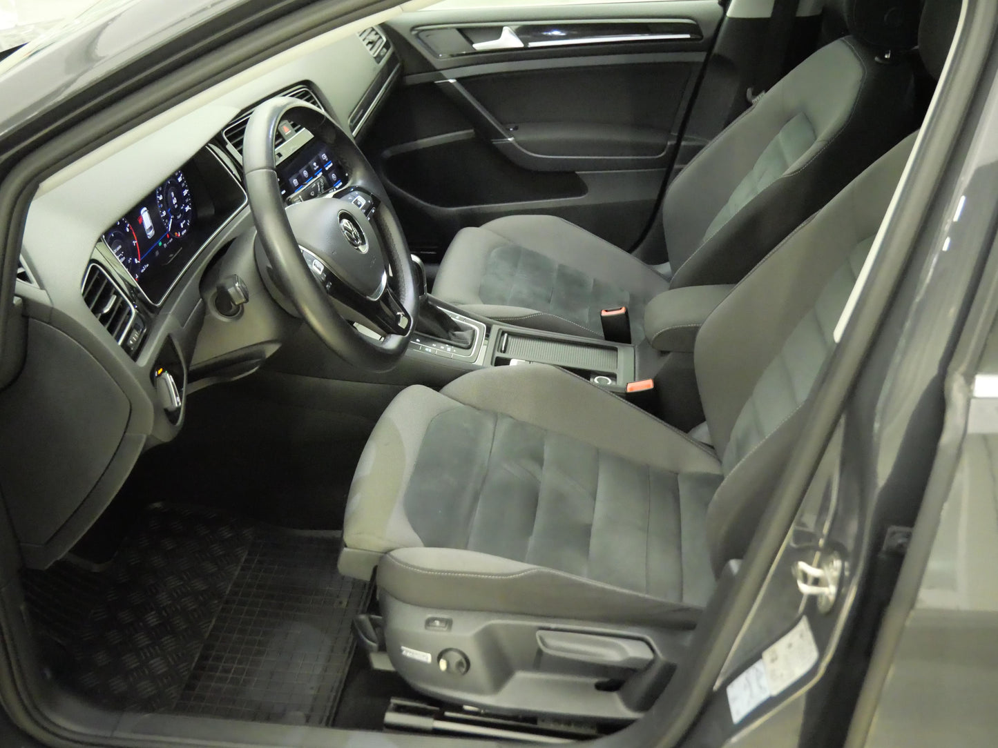 Volkswagen Golf 1.5. TSI 110 kW Highline Var
