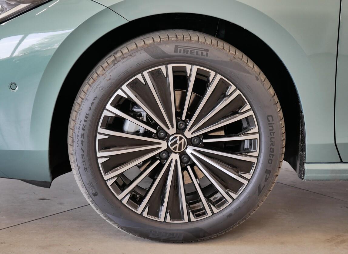 Volkswagen Passat 1.5 e-TSI 110 kW ELEGANCE