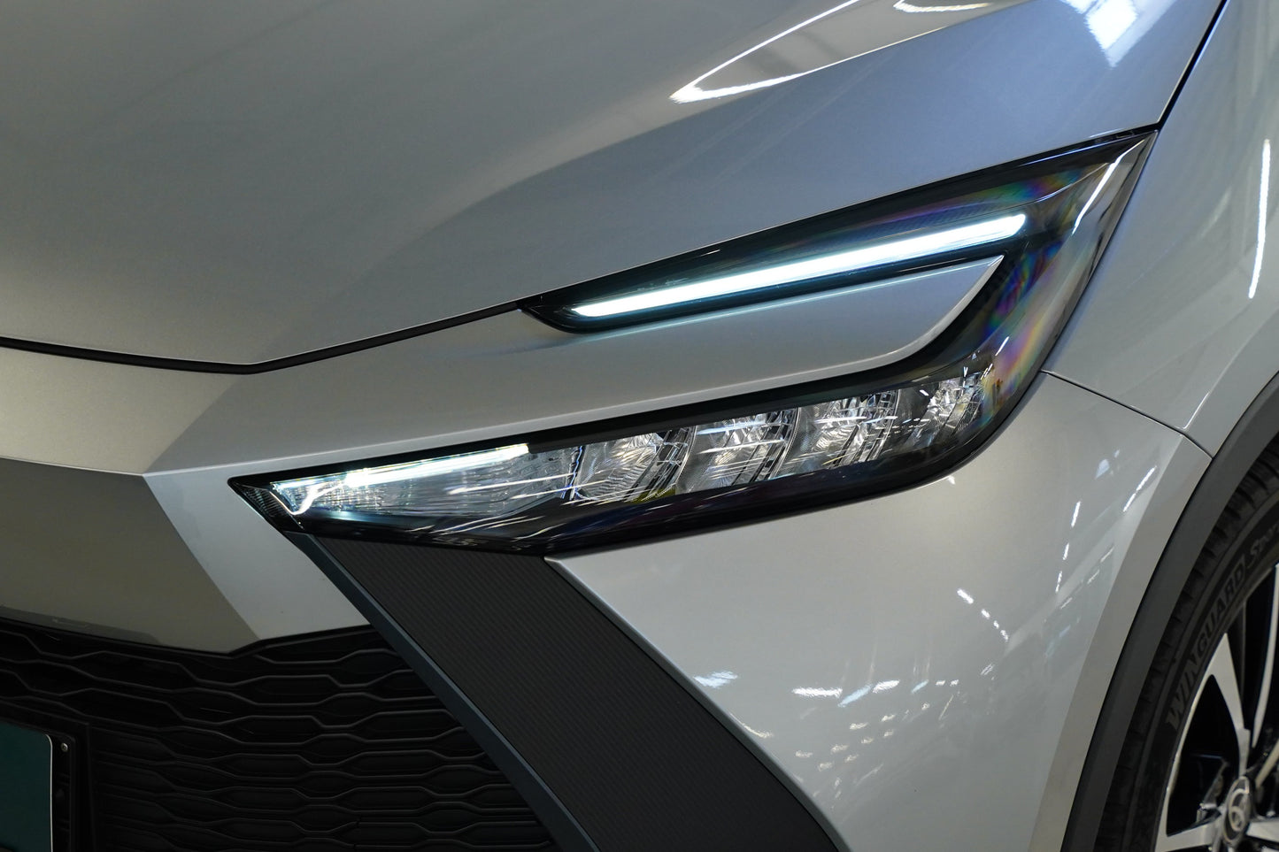 Toyota C-HR 1.8 hybrid 72KW