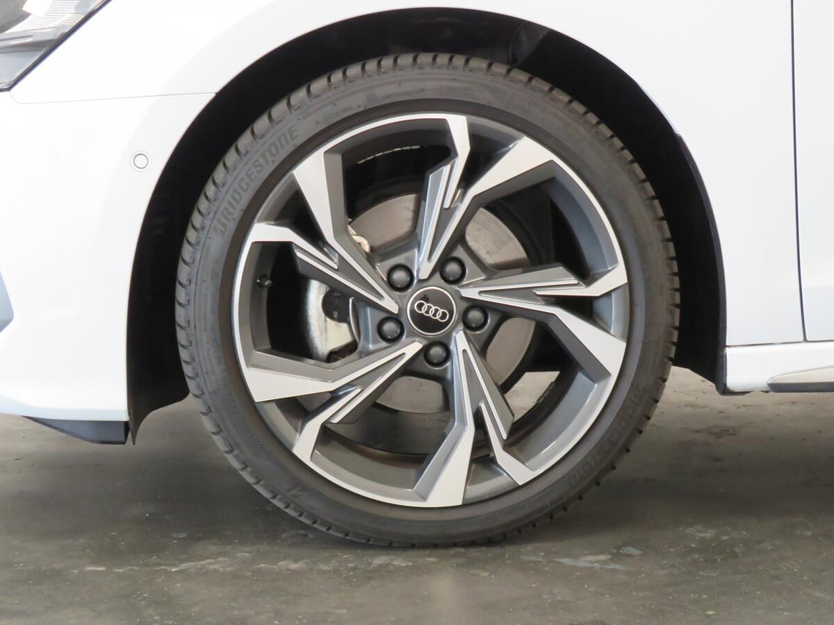 Audi A3 1.5 TFSI 110 kW S line