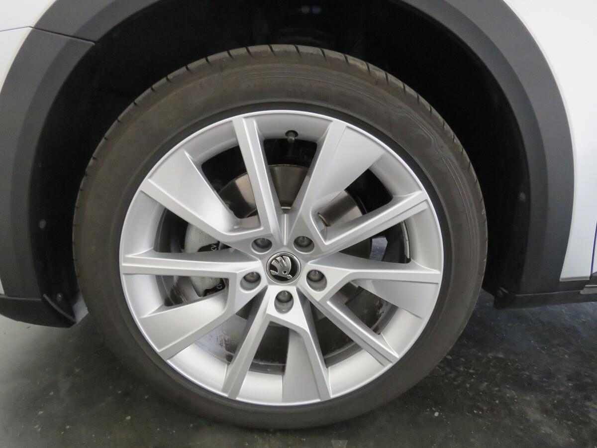 Škoda Superb 2.0 TDI 147 kW Scout