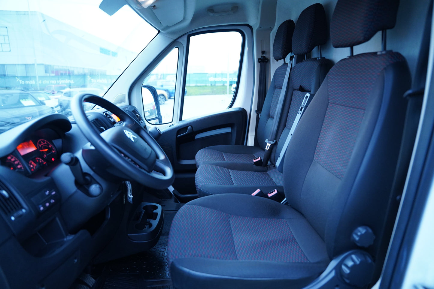 Citroën Jumper 2.2 BlueHDI 121 kW L3H2