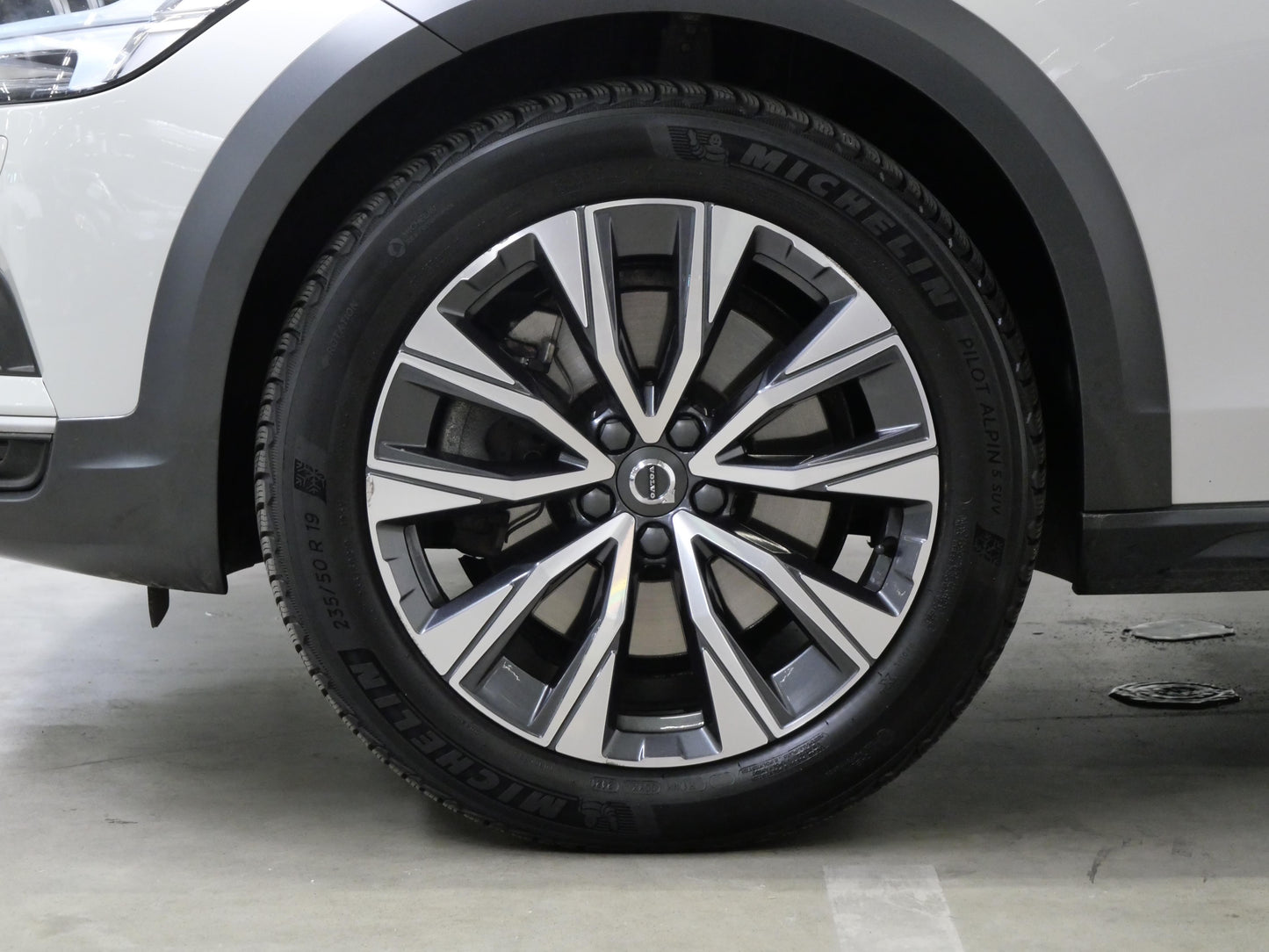 Volvo V90 2.0 B5 173 kW Cross Country