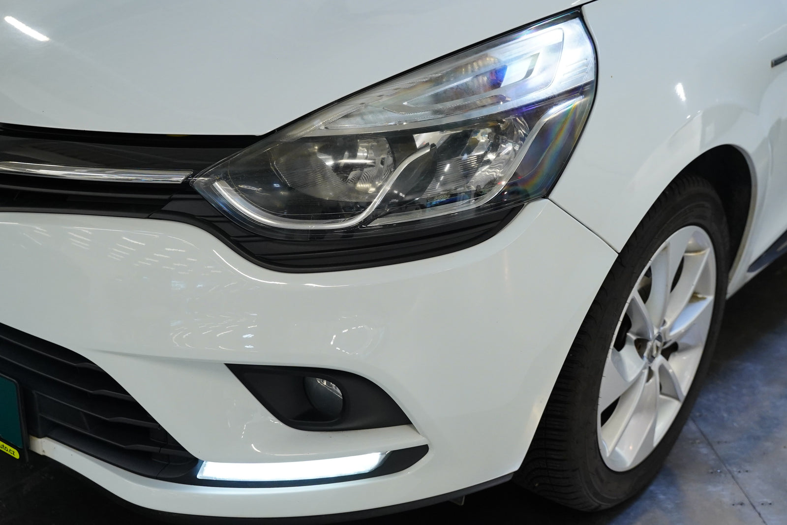 Renault Clio 1.2 i 54 kW Limited – foto 9