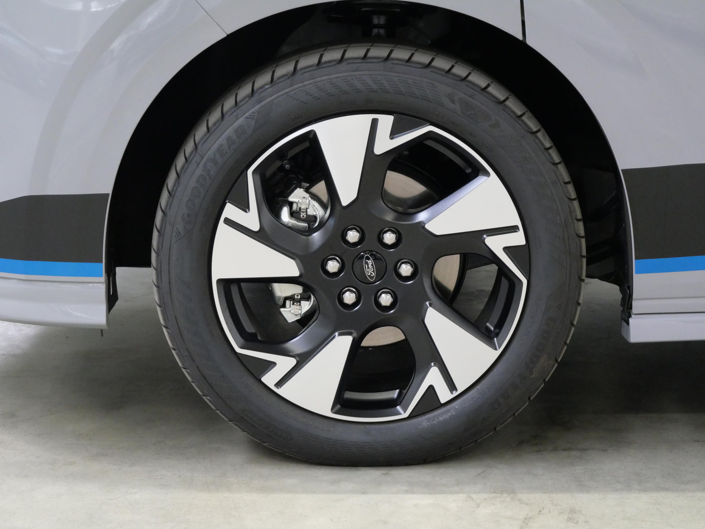 Ford Tourneo Custom 2.0 EcoBlue 125 kW Sport L1
