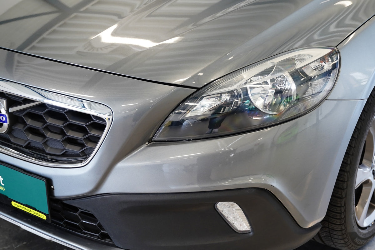 Volvo V40 2.0 D4 140 kW Cross Country