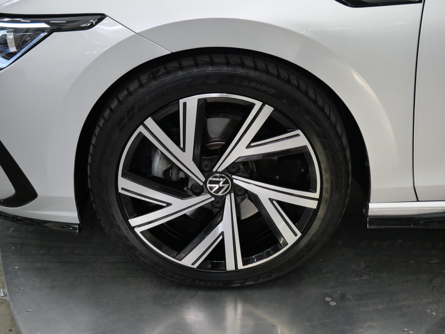Volkswagen Golf 2.0 TDI 110 kW DSG R-Line
