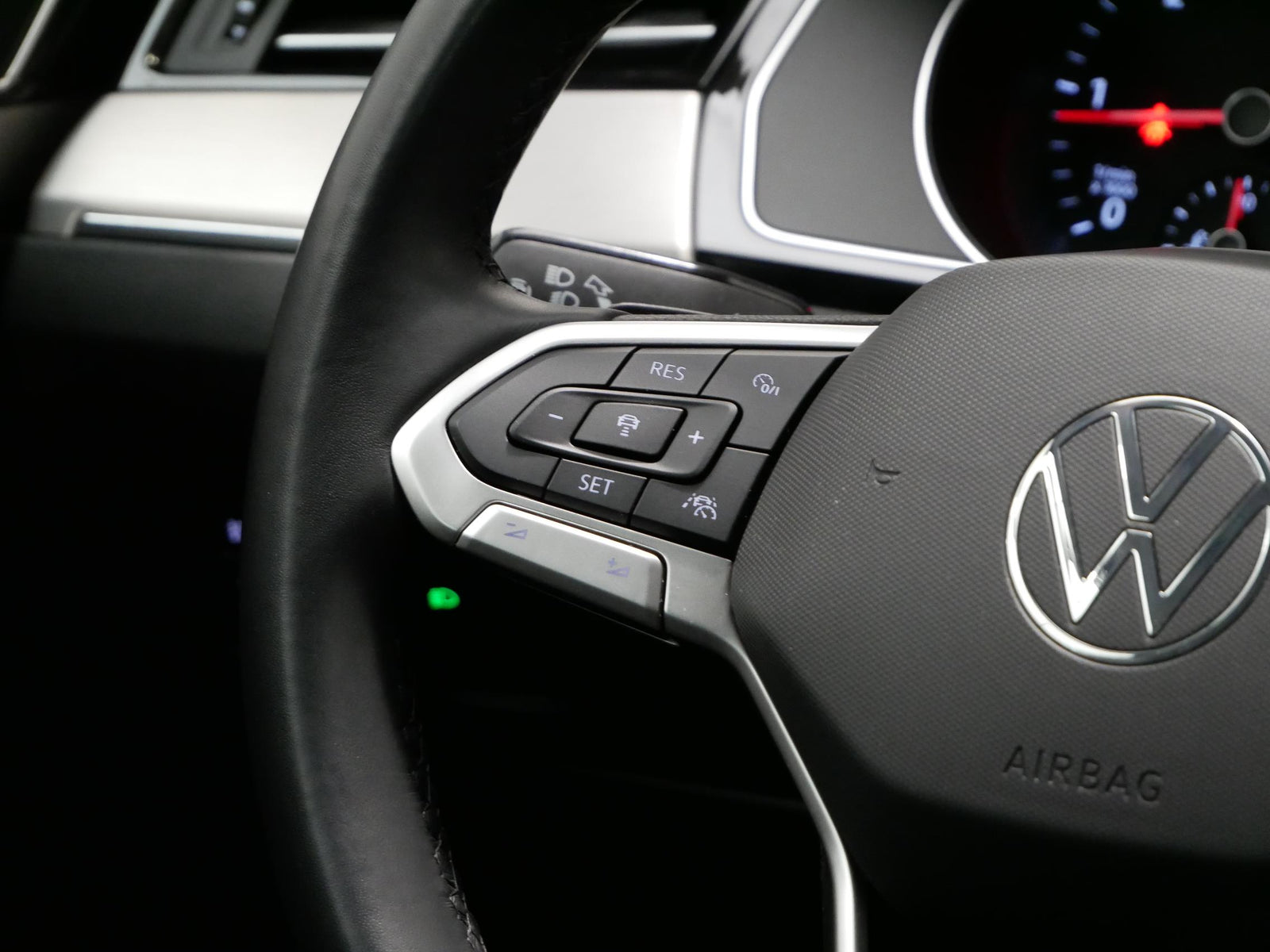 Volkswagen Passat 2.0 TDI 110 kW Elegance – foto 9