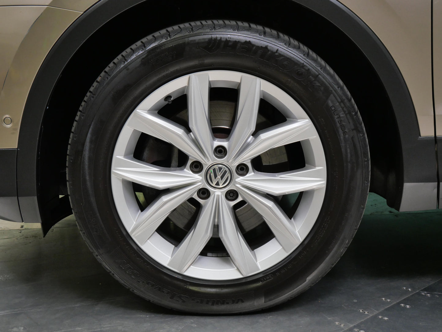 Volkswagen Tiguan 2.0 TSI 132 kW DSG 4Motion