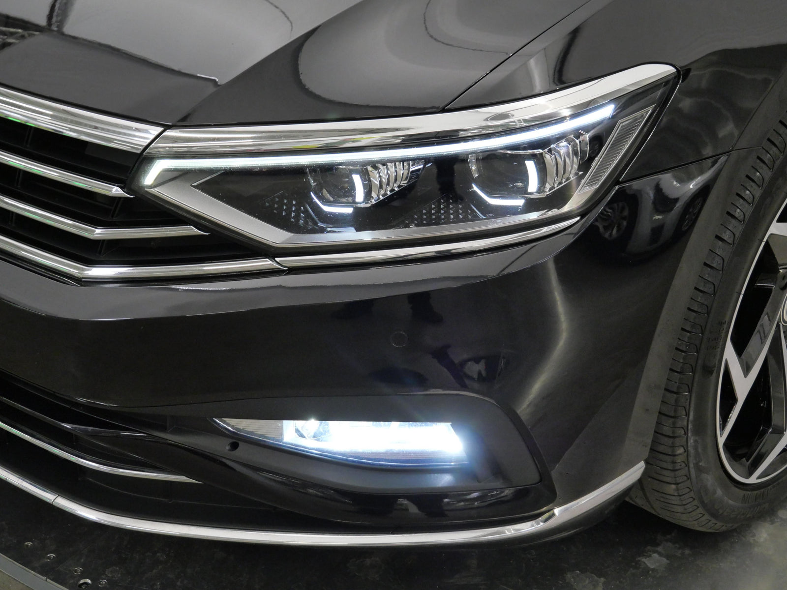 Volkswagen Passat 2.0 TSI 140 kW Elegance – foto 9