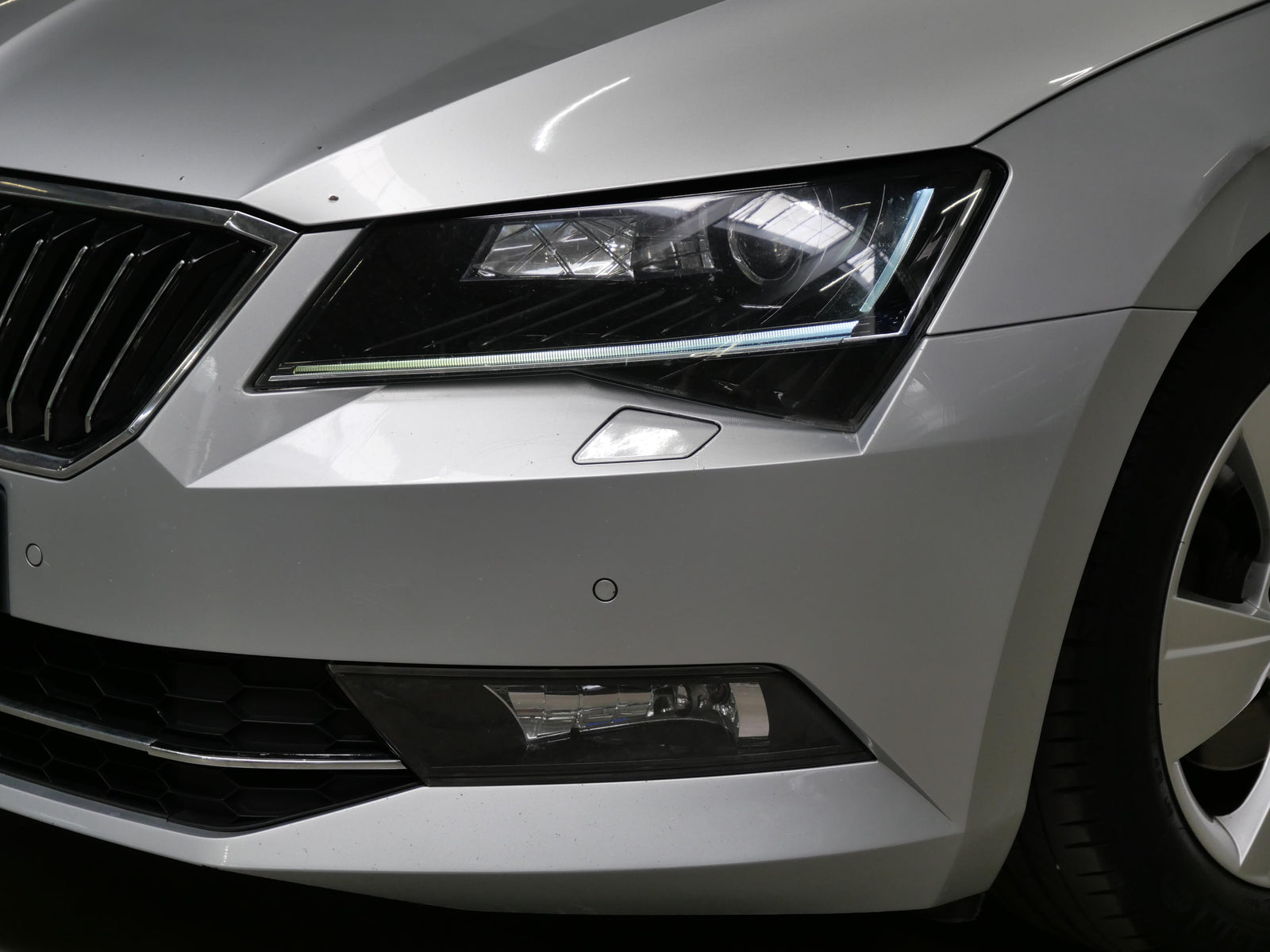 Škoda Superb 2.0 TDI 110 kW Style – foto 9