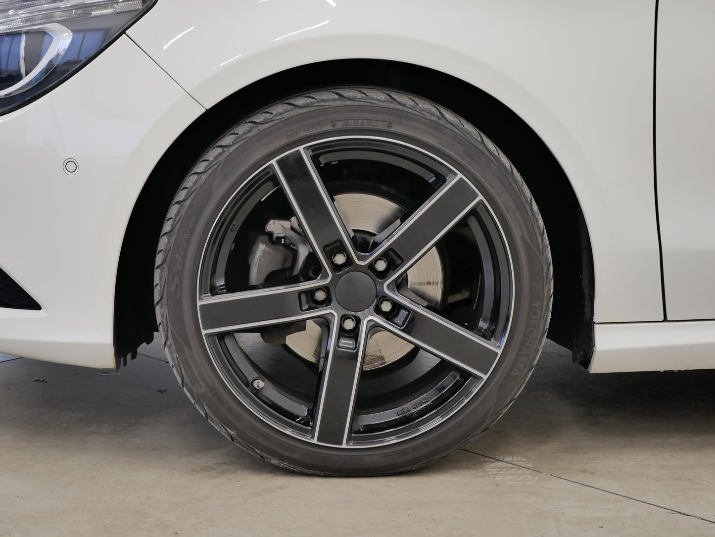 Mercedes-Benz CLA Shooting brake 180 90 kW