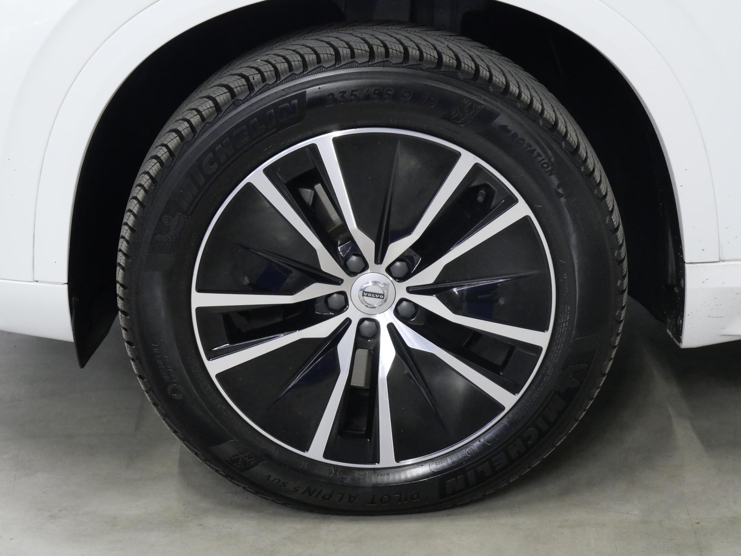 Volvo XC90 2.0 B5 173 kW Momentum Pro
