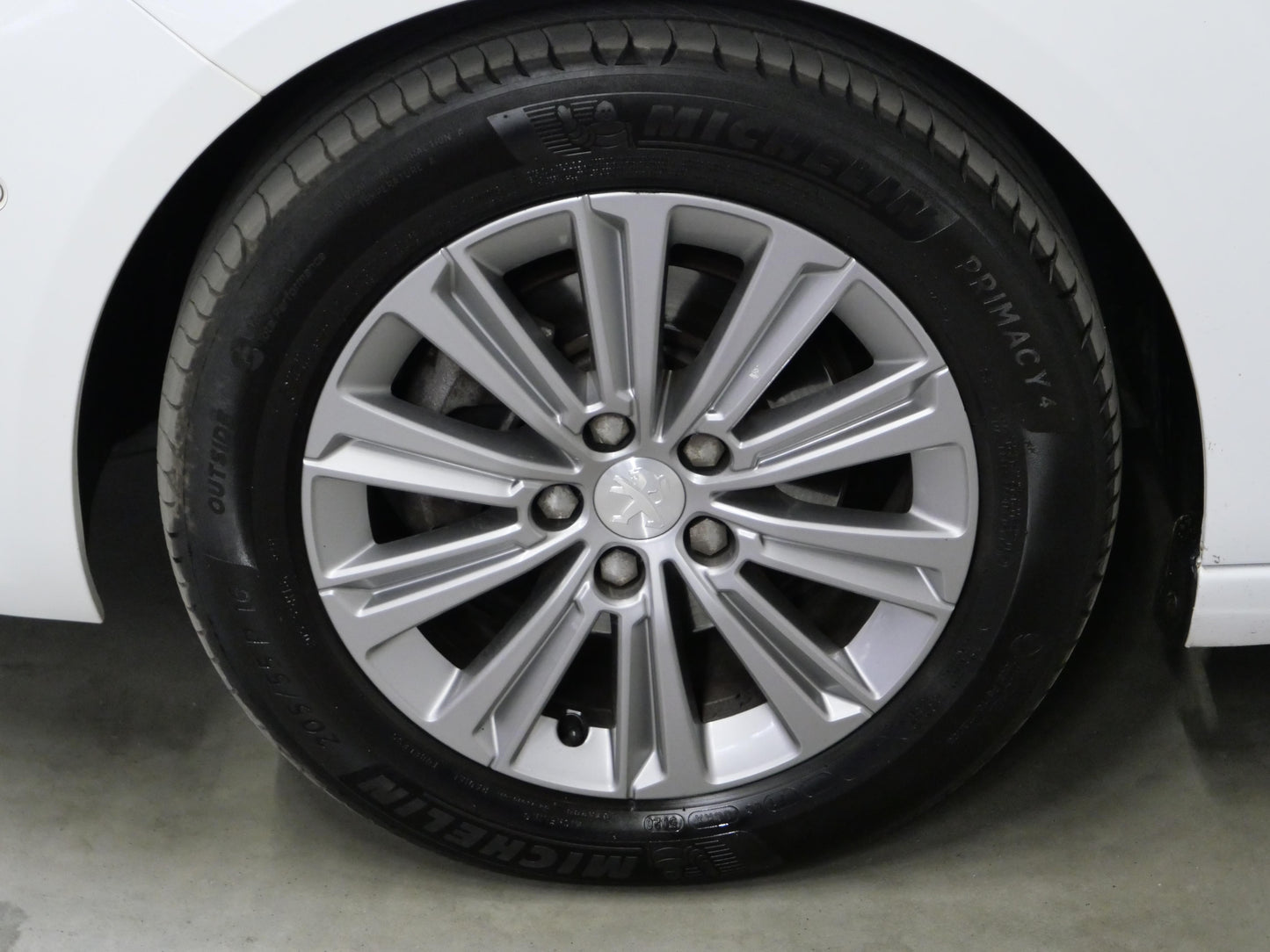 Peugeot 308 1.5 BlueHDI 96 kW Allure