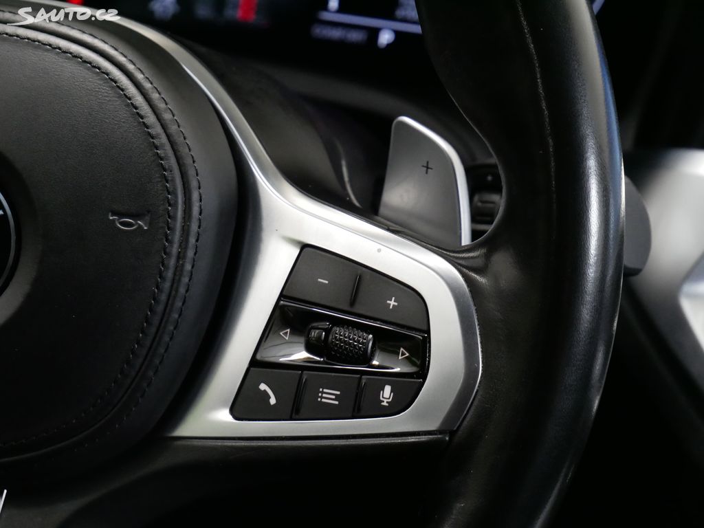 BMW Řada 3, 330i M sport