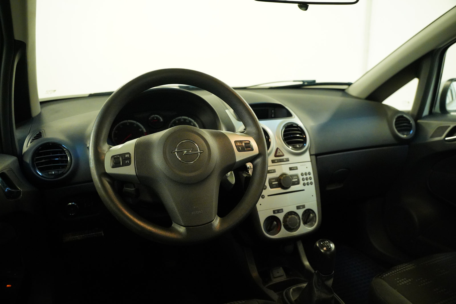 Opel Corsa 1.2 63 kW – foto 5