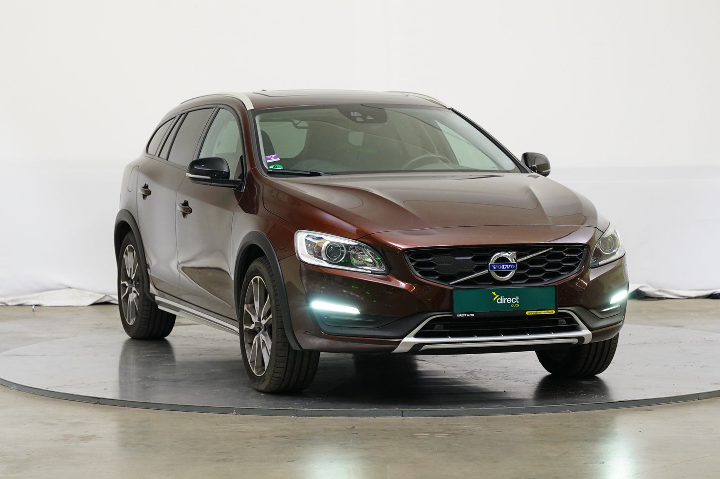 Volvo V60 2.0 D4 140 kW Cross Country