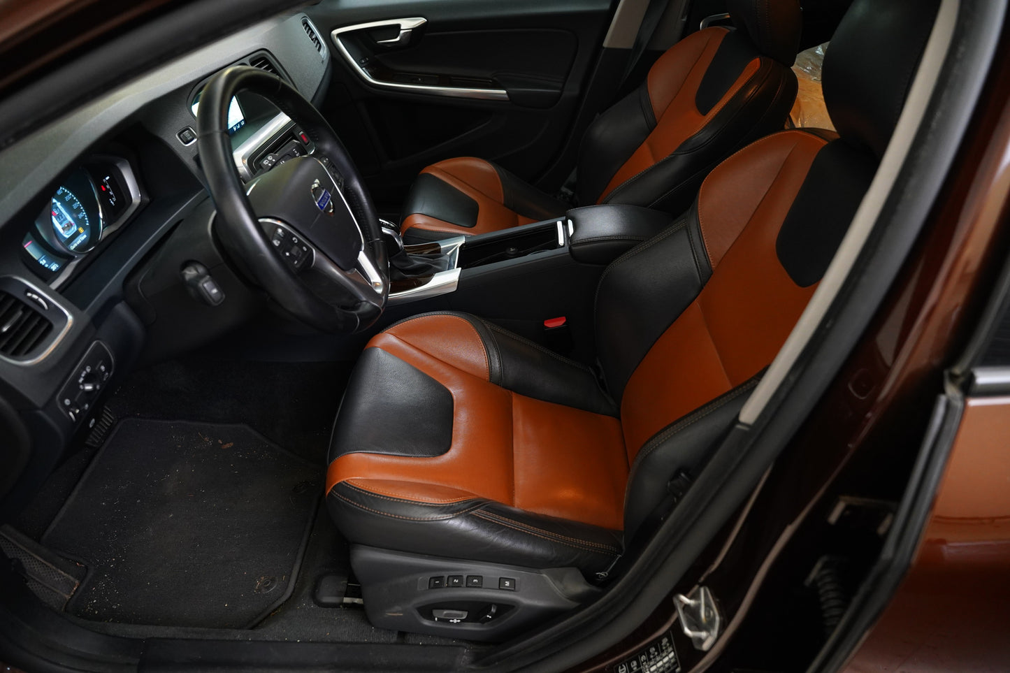 Volvo V60 2.0 D4 140 kW Cross Country