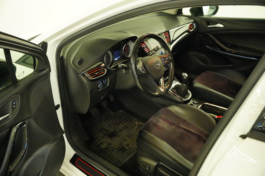 Opel Astra 1.2 T 96 kW DesignTech – foto 6