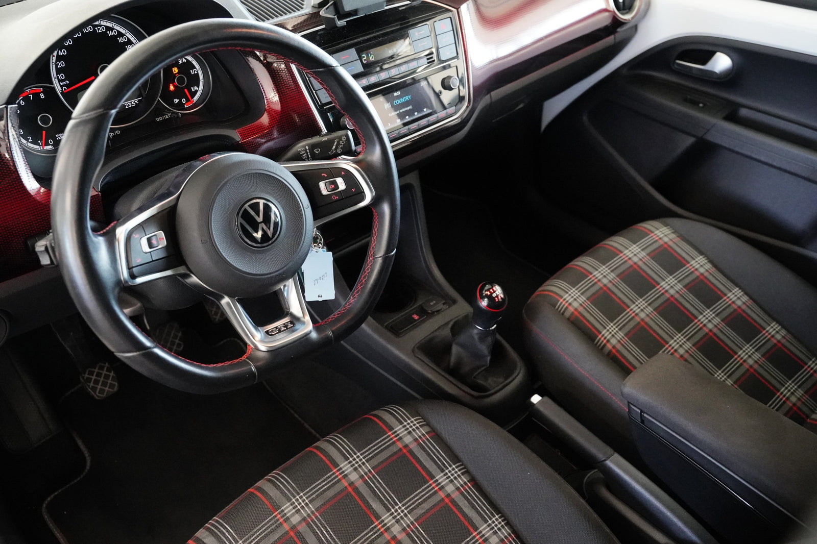 Volkswagen up! 1.0 TSI 85 kW GTI – foto 5