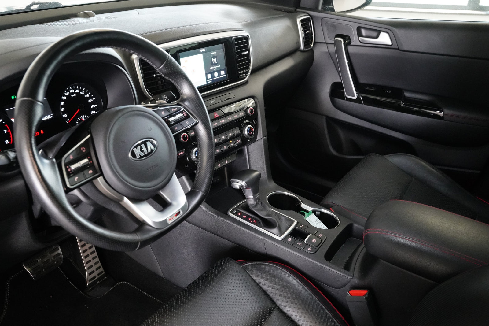 Kia Sportage 1.6 T-GDI 130 kW GT Line – foto 5