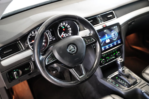 Škoda Superb 1.6 TDI 77 kW Elegance DSG – foto 5