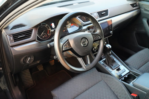 Škoda Superb 2.0 TDI 110 kW – foto 6