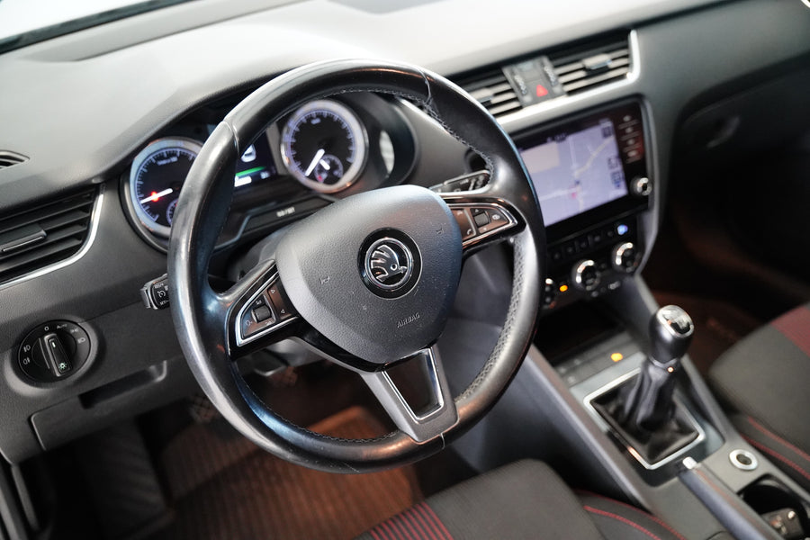 Škoda Octavia 1.6 TDI 85 kW Style – foto 5