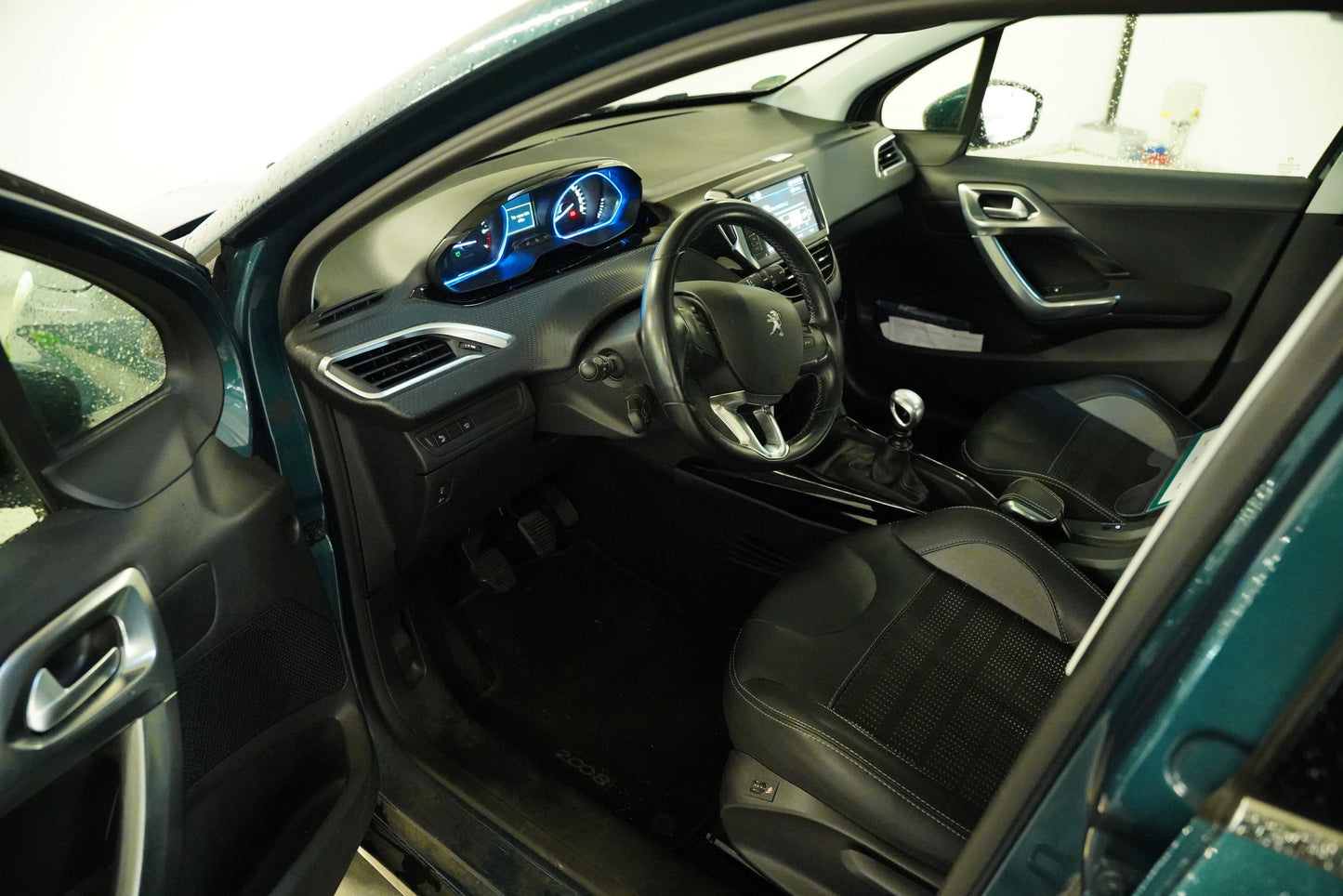 Peugeot 2008 1.2 PureTech 96 kW Allure