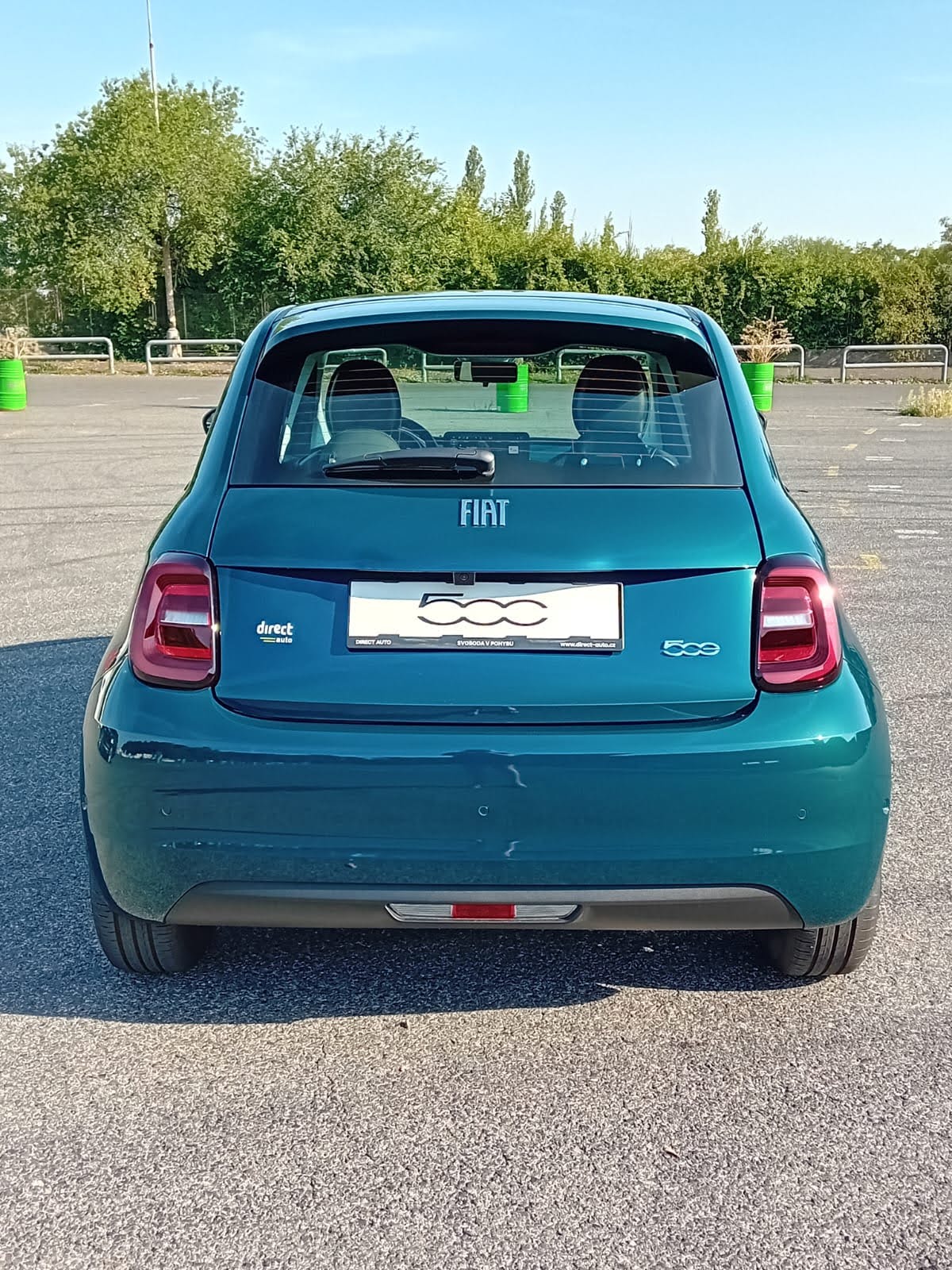 Fiat 500e Hatchback 42kWh dojezd ve městě až 320km