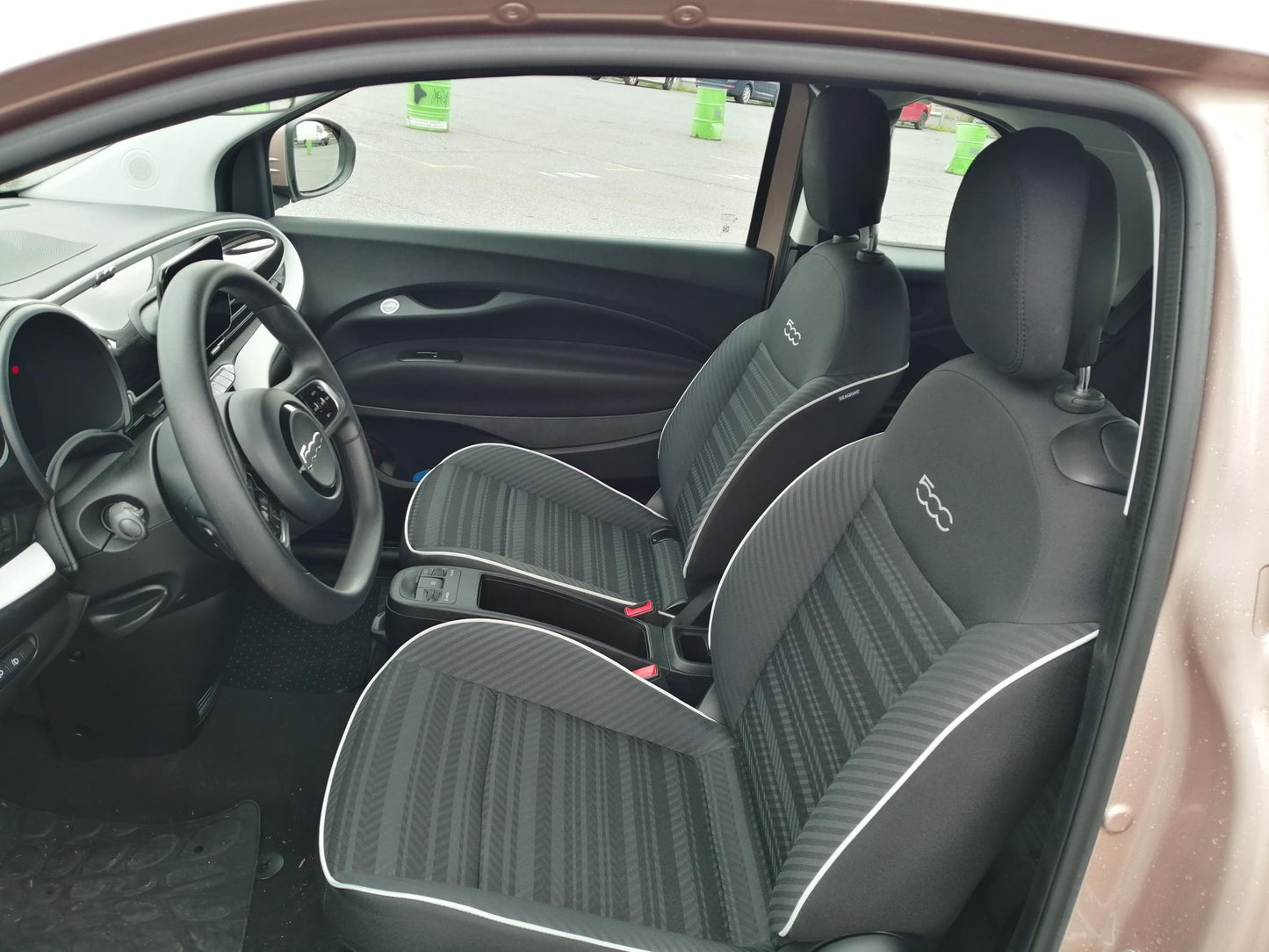 Fiat 500e BEV 3+1 Passion 42kWh dojezd ve městě až 320km