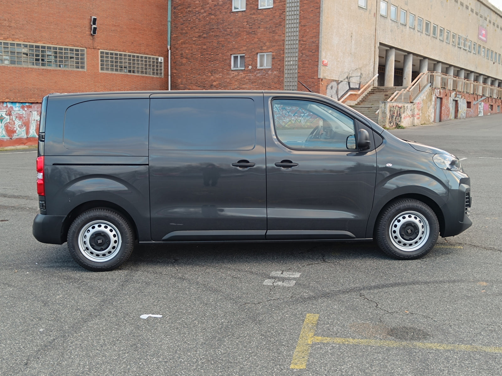 Fiat E-Scudo 75kWh 136k van L2 – foto 19