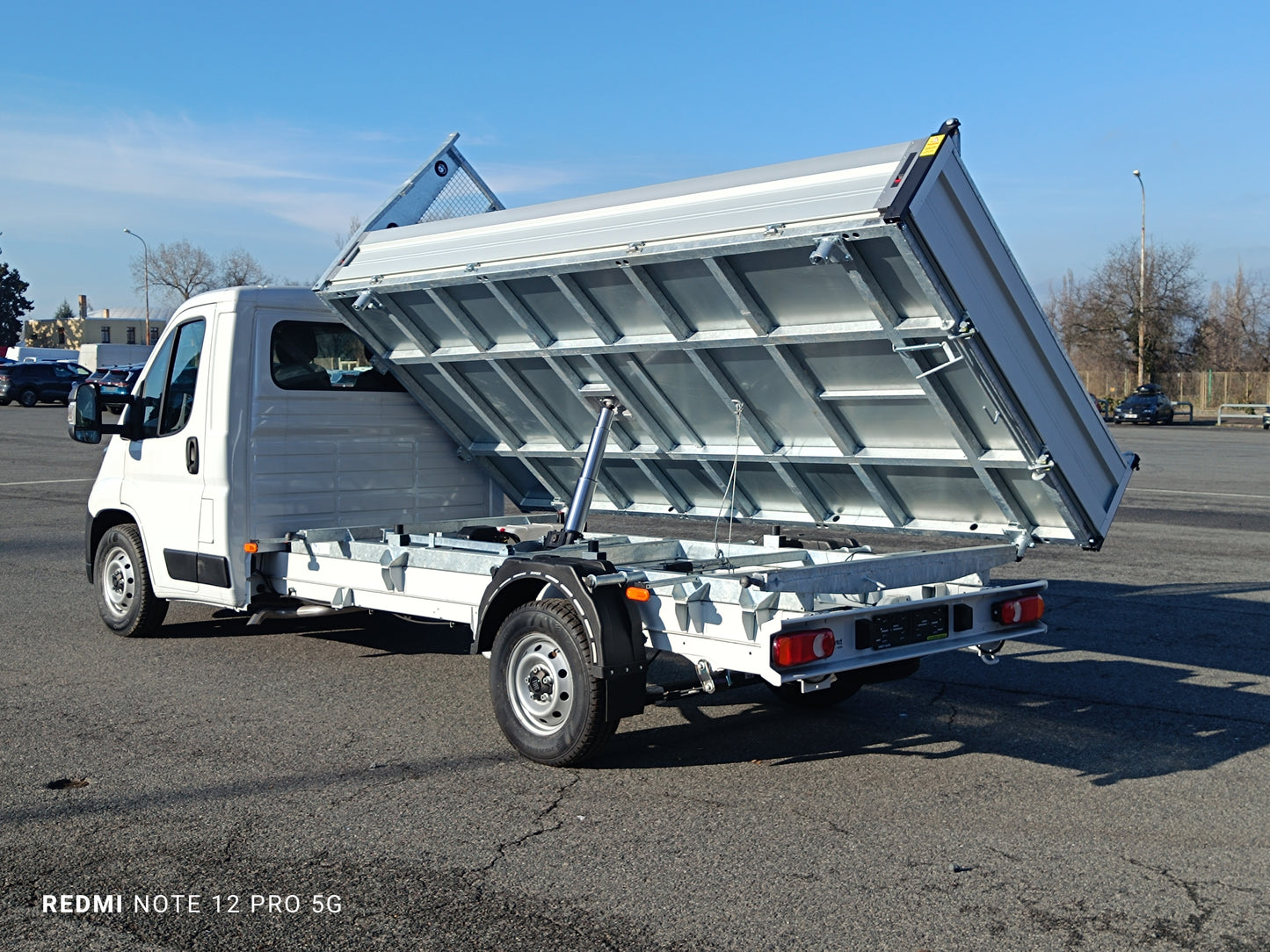 Fiat Ducato Maxi Valník 3-stranný sklápěč 2,2 MTJ 140k 35 L4