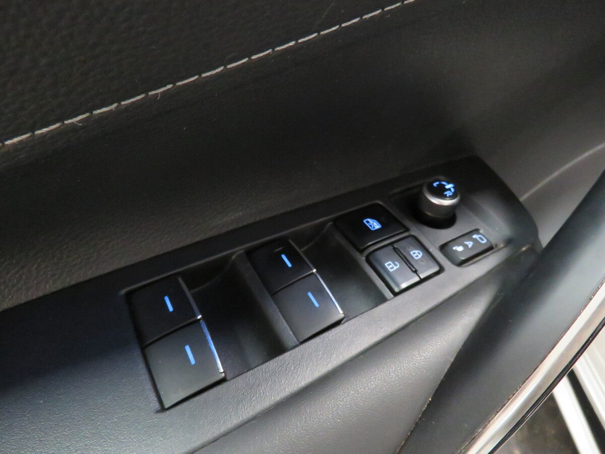 Toyota Corolla 2.0 Hybrid e-CVT GR Sport