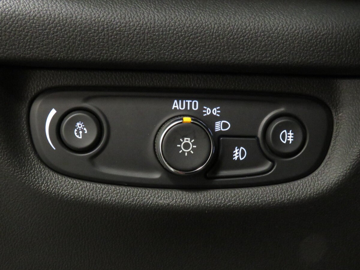 Opel Insignia 1.5i 121 kW Sports Tourer