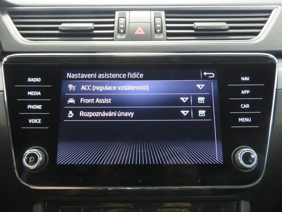 Škoda Superb 2.0 TDI 110 kW Style plus – foto 20