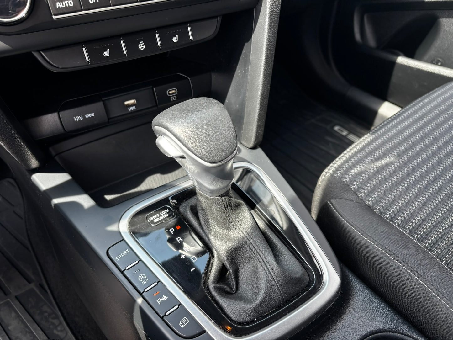 Kia Ceed  1.5 T-GDI Exclusive