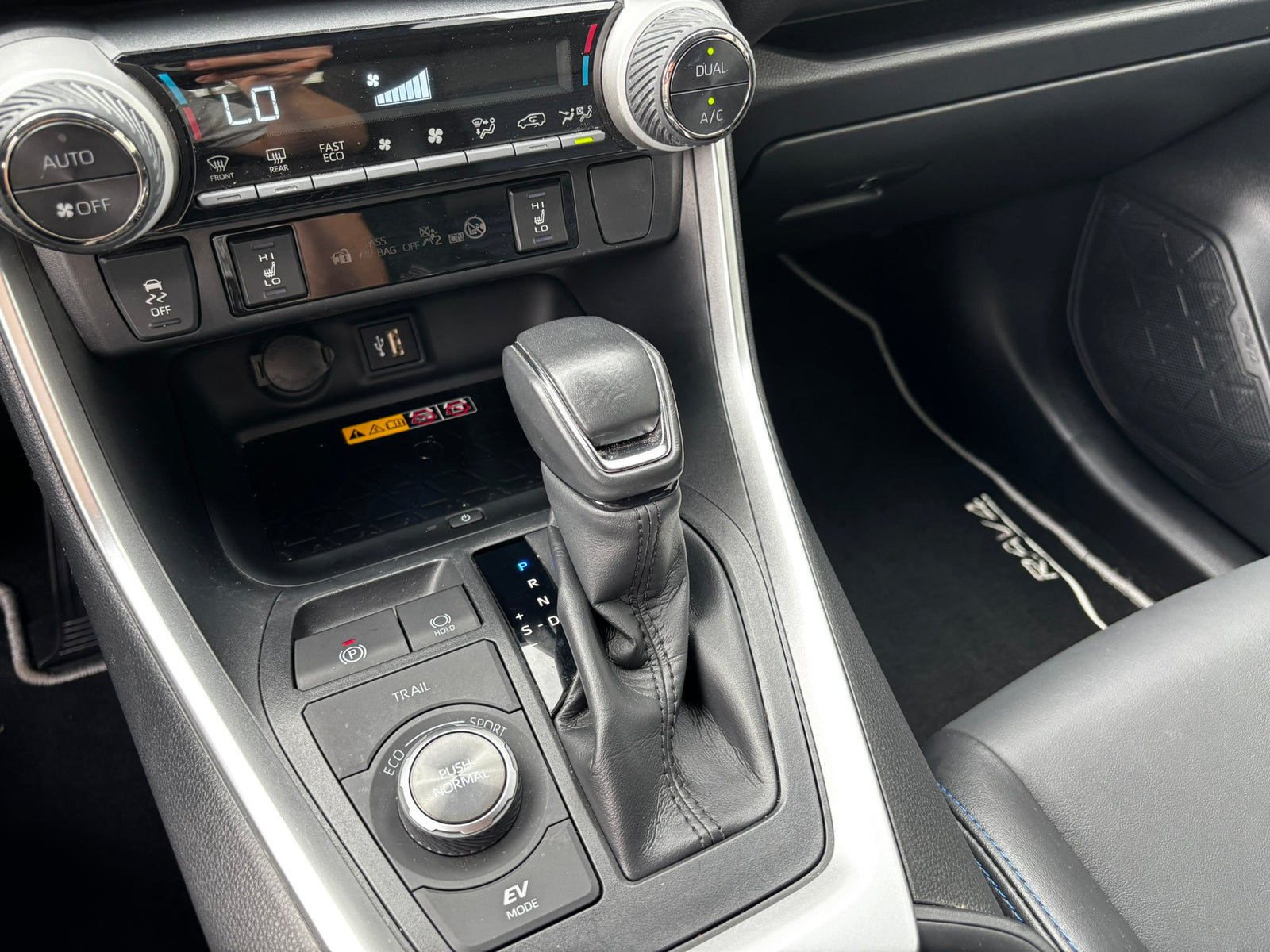 Toyota RAV4  2.5 Hybrid Selection – foto 11