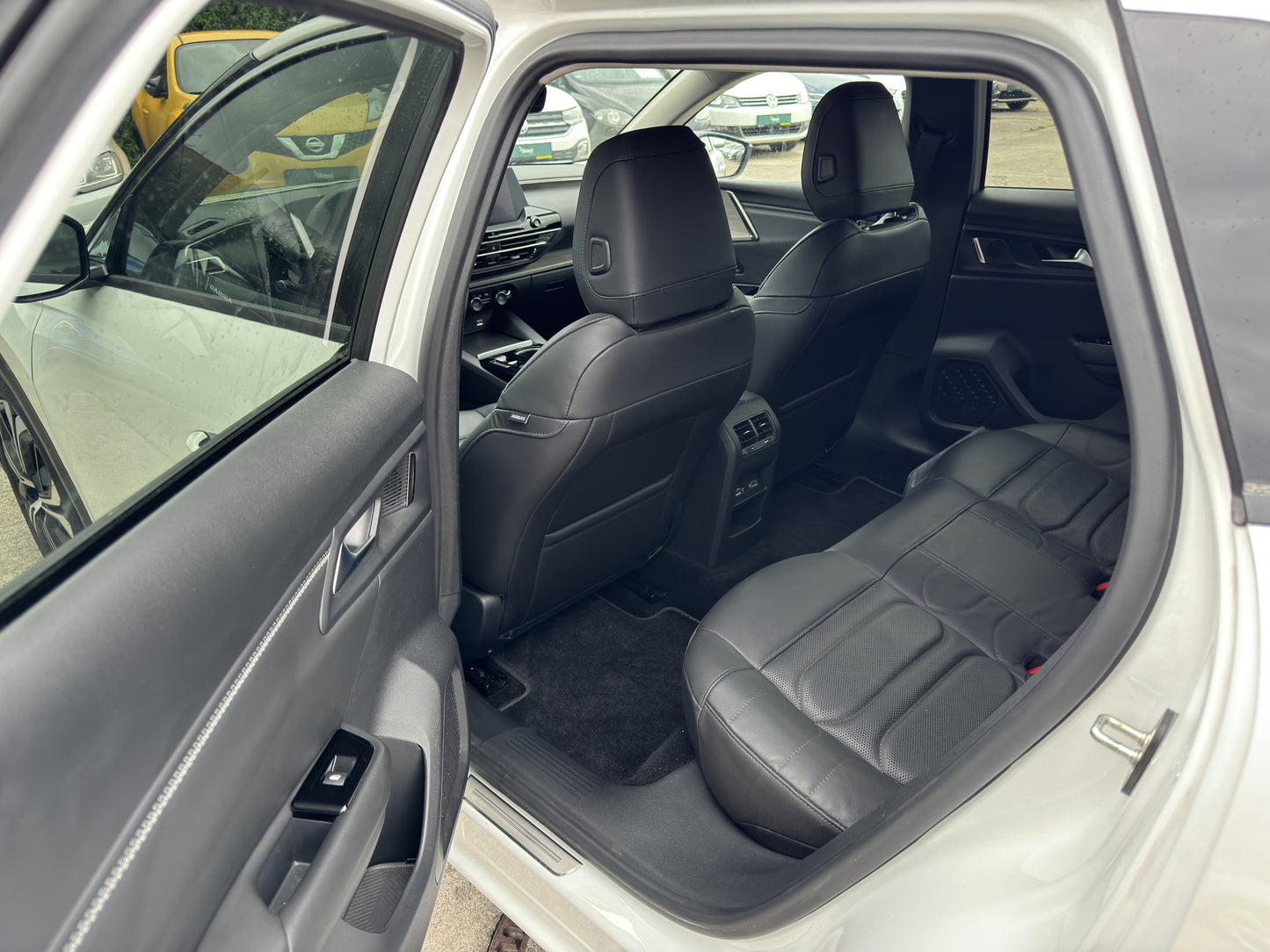Citroën C5 X 1.6 PT 133 kW Shine Pack