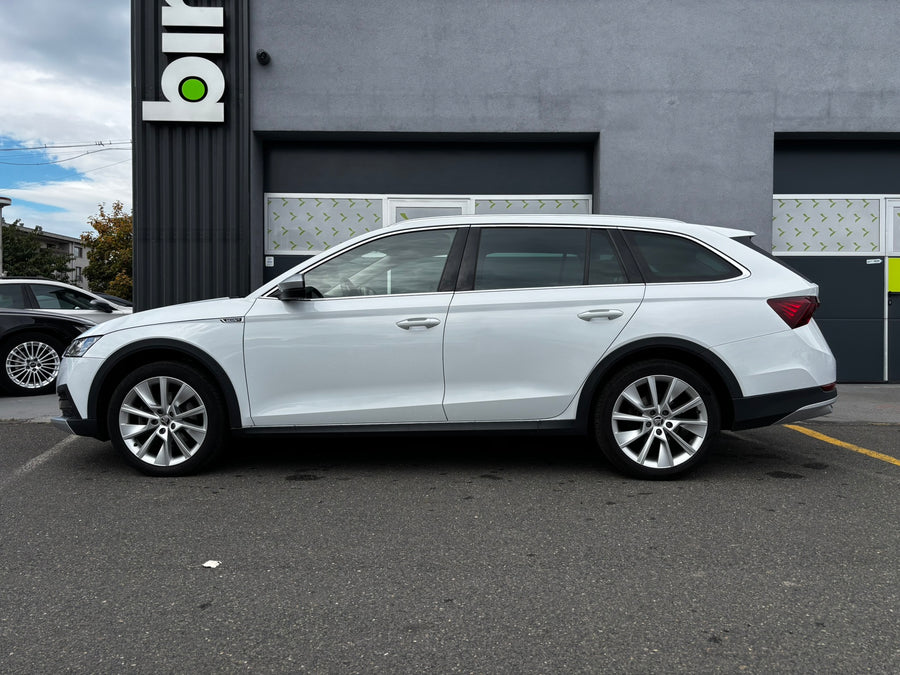 Škoda Octavia 2.0 TDI Combi Scout  (147 kW) – foto 2