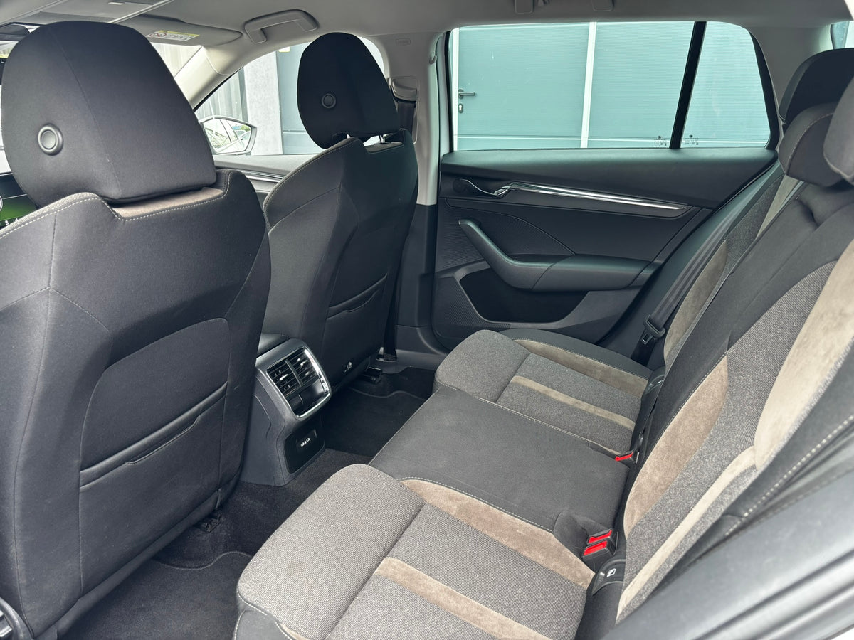 Škoda Octavia 2.0 TDI Combi Scout  (147 kW) – foto 13