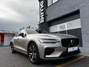 Volvo V60  2.0i B4 MHEV Plus (145 kW)