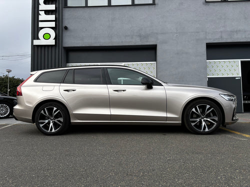 Volvo V60  2.0i B4 MHEV Plus (145 kW) – foto 5