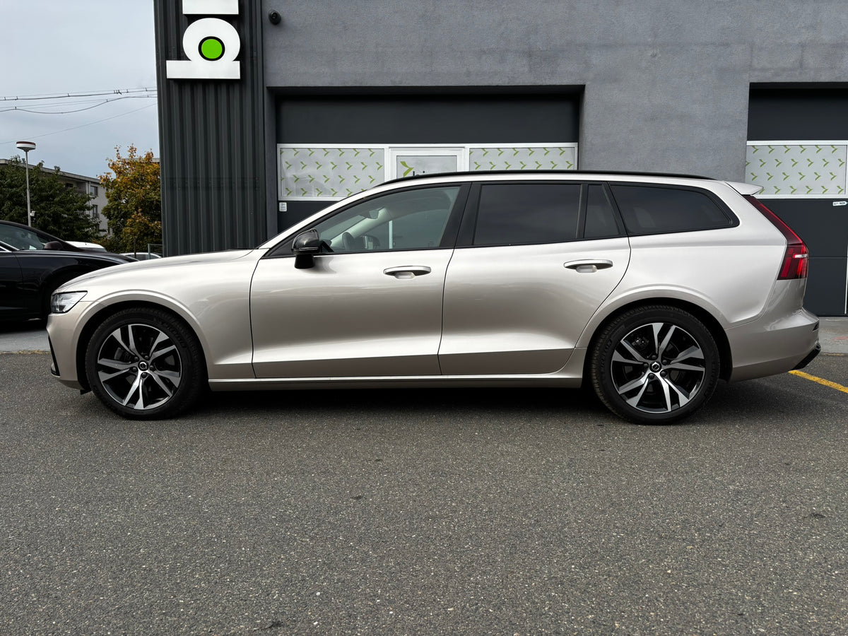 Volvo V60  2.0i B4 MHEV Plus (145 kW) – foto 2