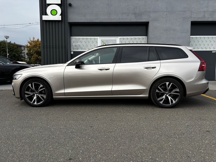 Volvo V60  2.0i B4 MHEV Plus (145 kW) – foto 2