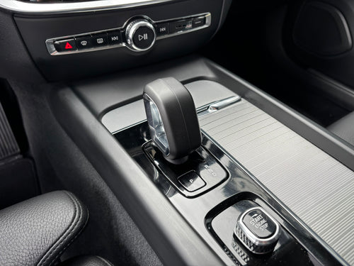 Volvo V60  2.0i B4 MHEV Plus (145 kW) – foto 8