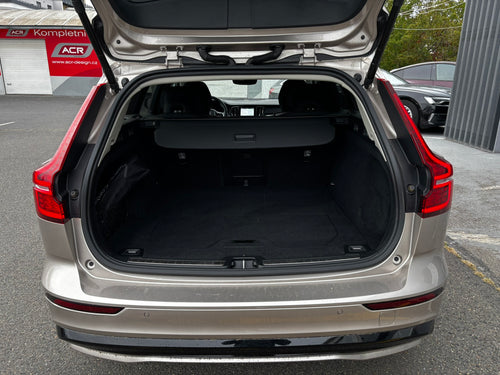 Volvo V60  2.0i B4 MHEV Plus (145 kW) – foto 12