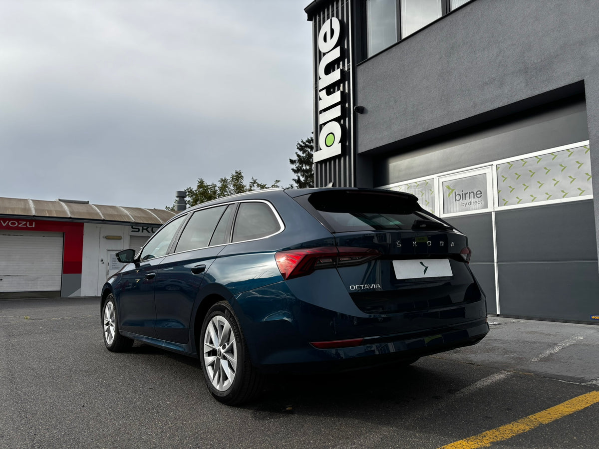 Škoda Octavia  2.0 TDI Combi Style – foto 3