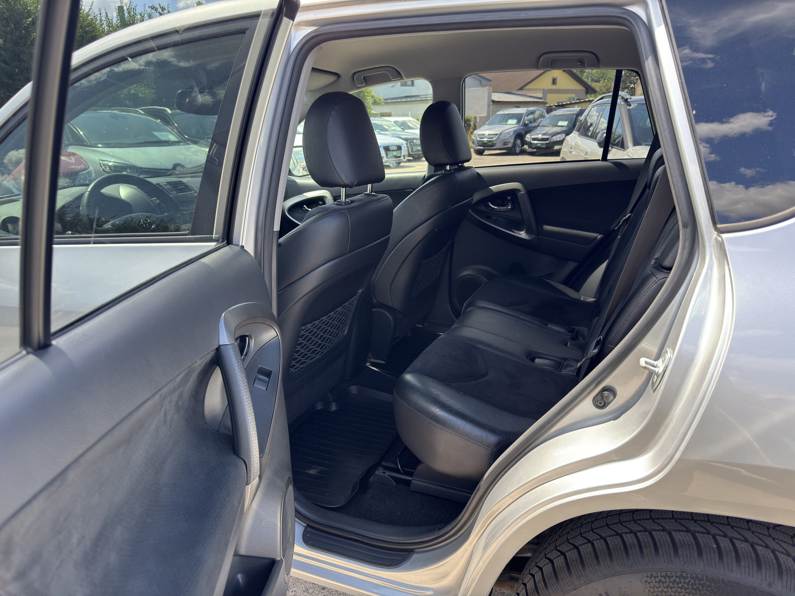 Toyota Rav4 2.2 D-4D 110 kW – foto 5