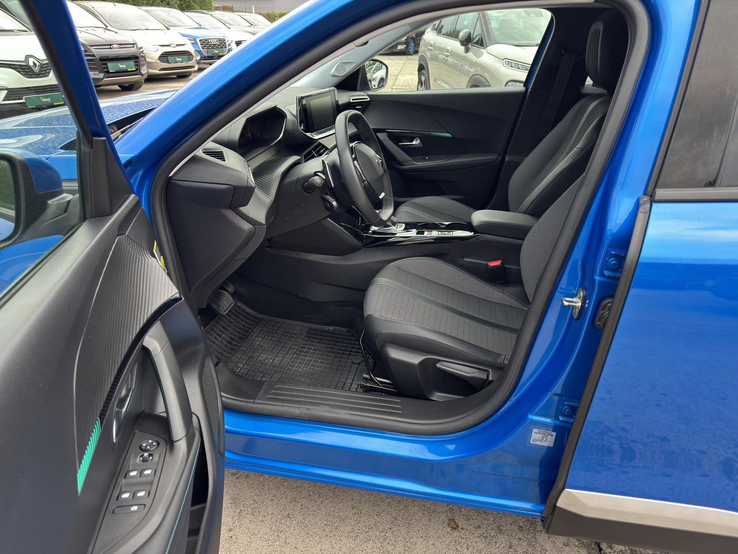 Peugeot 2008 1.2 PureTech 96 kW